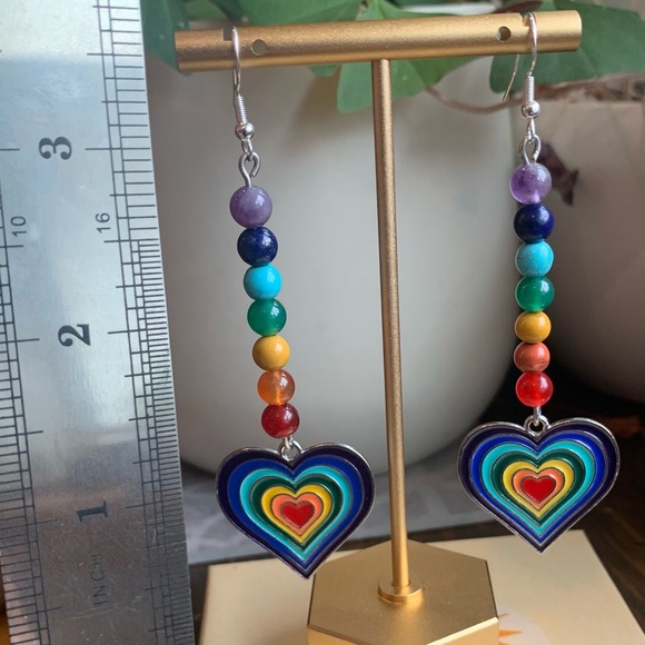 ✨NWT✨ 7 Chakra Rainbow Heart Earrings✨ ✨Hand Crafted… - Picture 4 of 8
